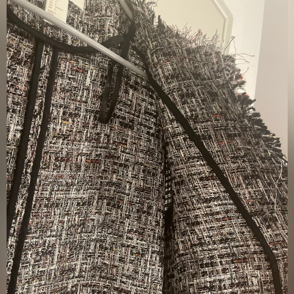 NWOT H&M Frayed Hem Shimmery Jacket Size M - Picture 7 of 8